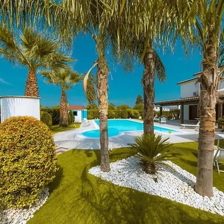 Villa Oxidiana With Pool And Garden Campofelice Di Roccella