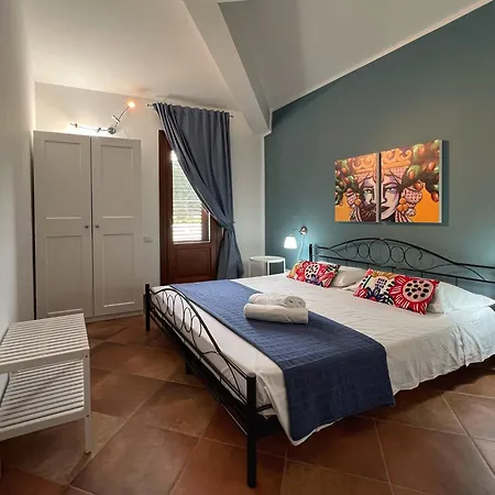 Oxidiana With Pool And Garden Campofelice di Roccella