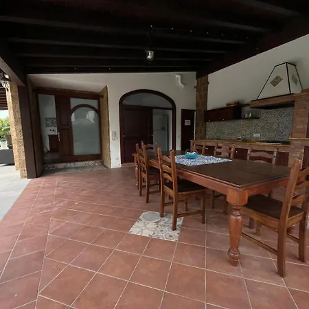 Oxidiana With Pool And Garden *