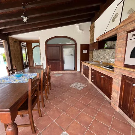 Oxidiana With Pool And Garden * Campofelice Di Roccella