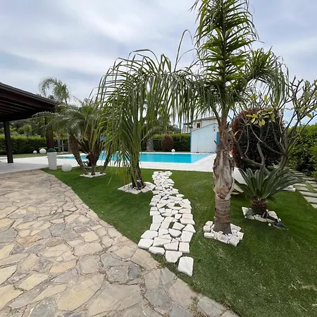 Oxidiana With Pool And Garden Villa