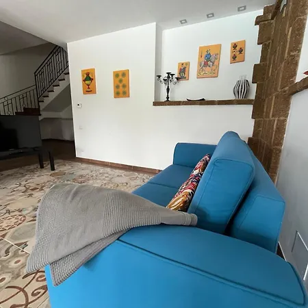 Oxidiana With Pool And Garden